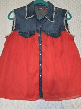Red Ranch Sleeveless Pearl Snap Women's Medium Denim Western Sheer Flowy USA